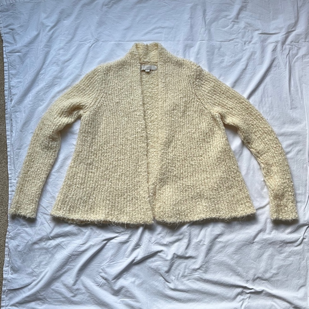 NWOT Ann Taylor Loft fuzzy ivory cardigan size small